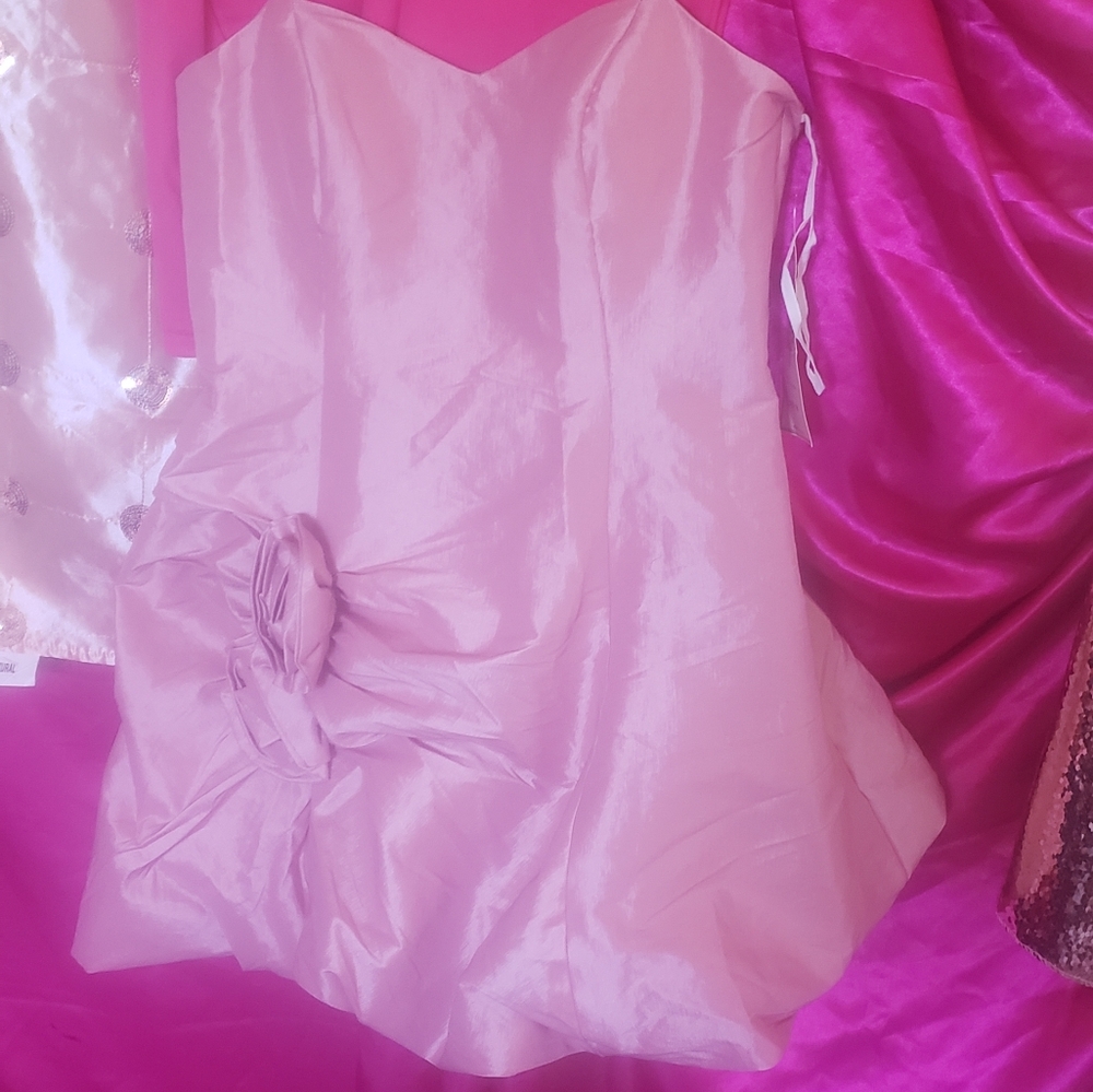 Dress - Picture 5 of 10